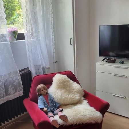 Ferienzimmer Bei Thomas - Gemuetliches Schlaf- Und Wohnzimmer Mit Modernem Bad Ulm Luaran gambar